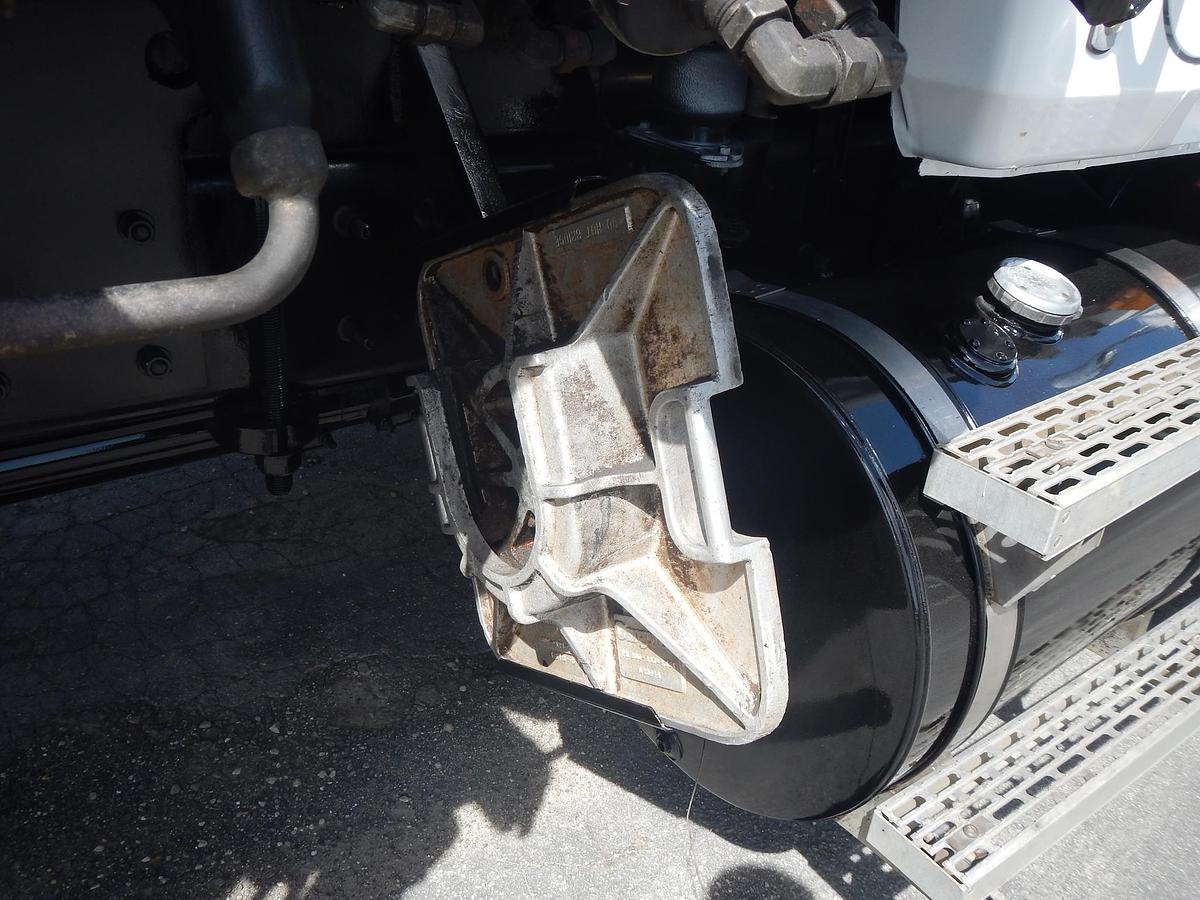 Used 2006 MACK GRANITE CV713