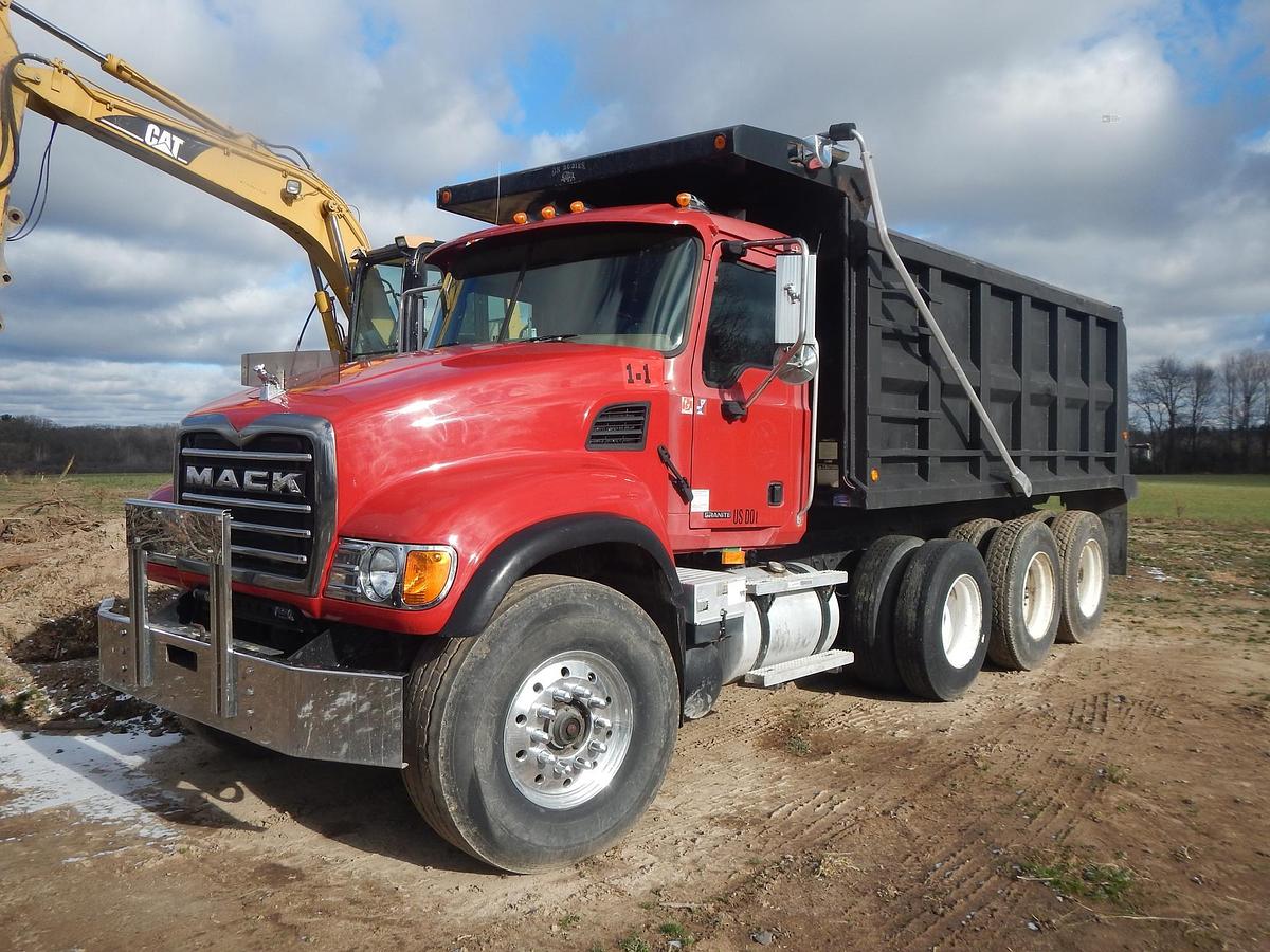 Used 2005 MACK GRANITE CV713