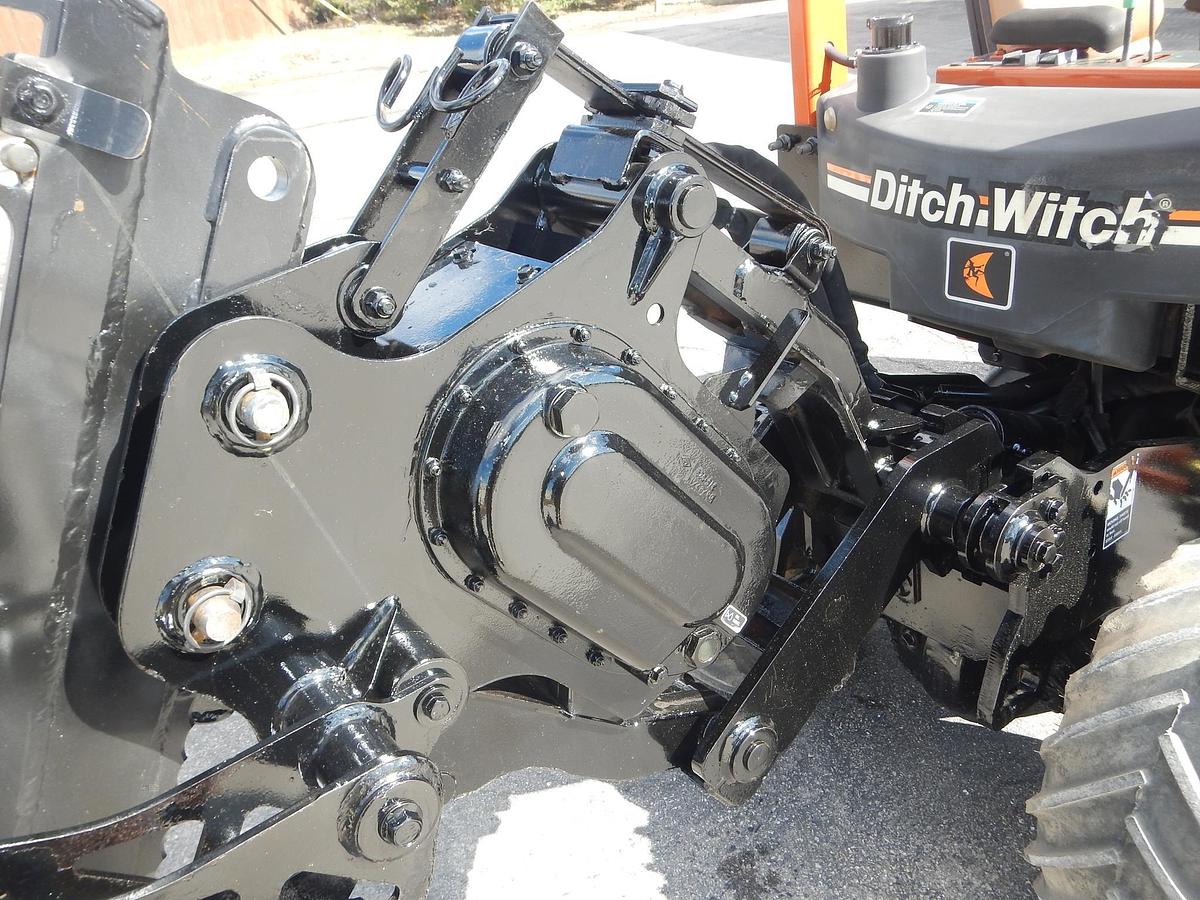 Used 2011 DITCH WITCH 420SX