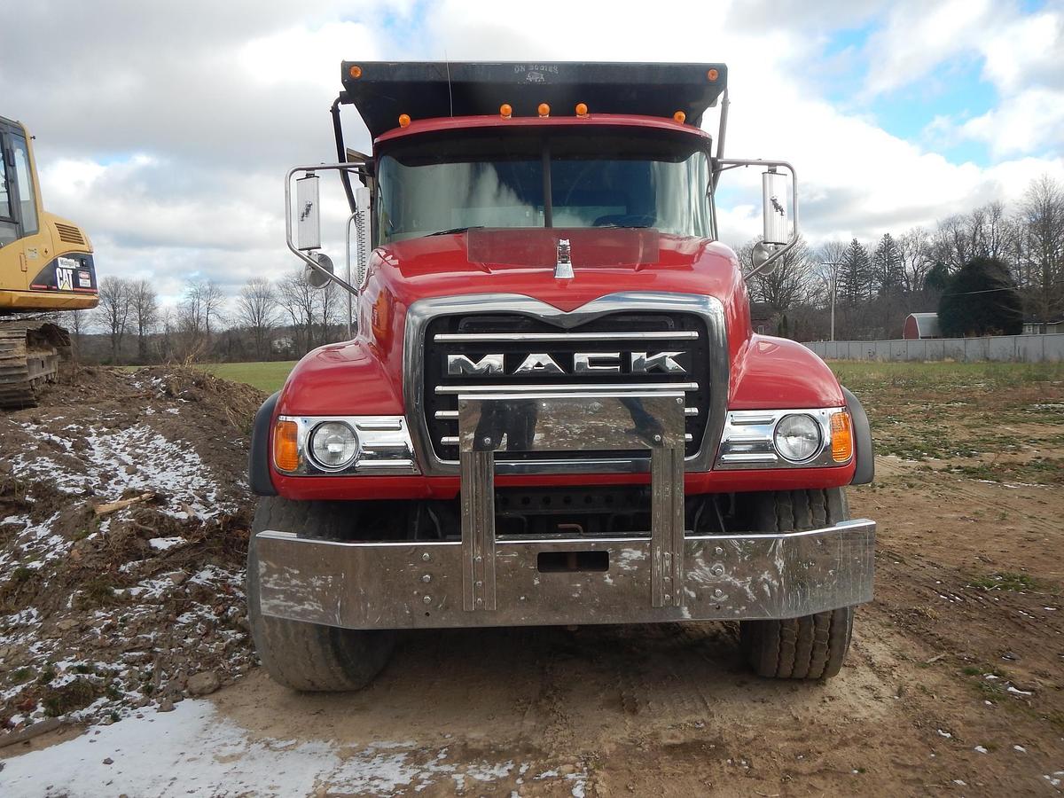 Used 2005 MACK GRANITE CV713
