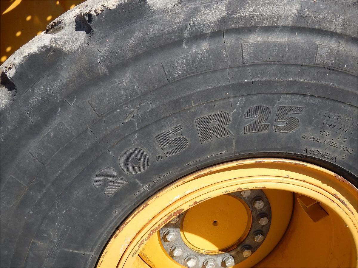 Used 2017 DEERE 624KII