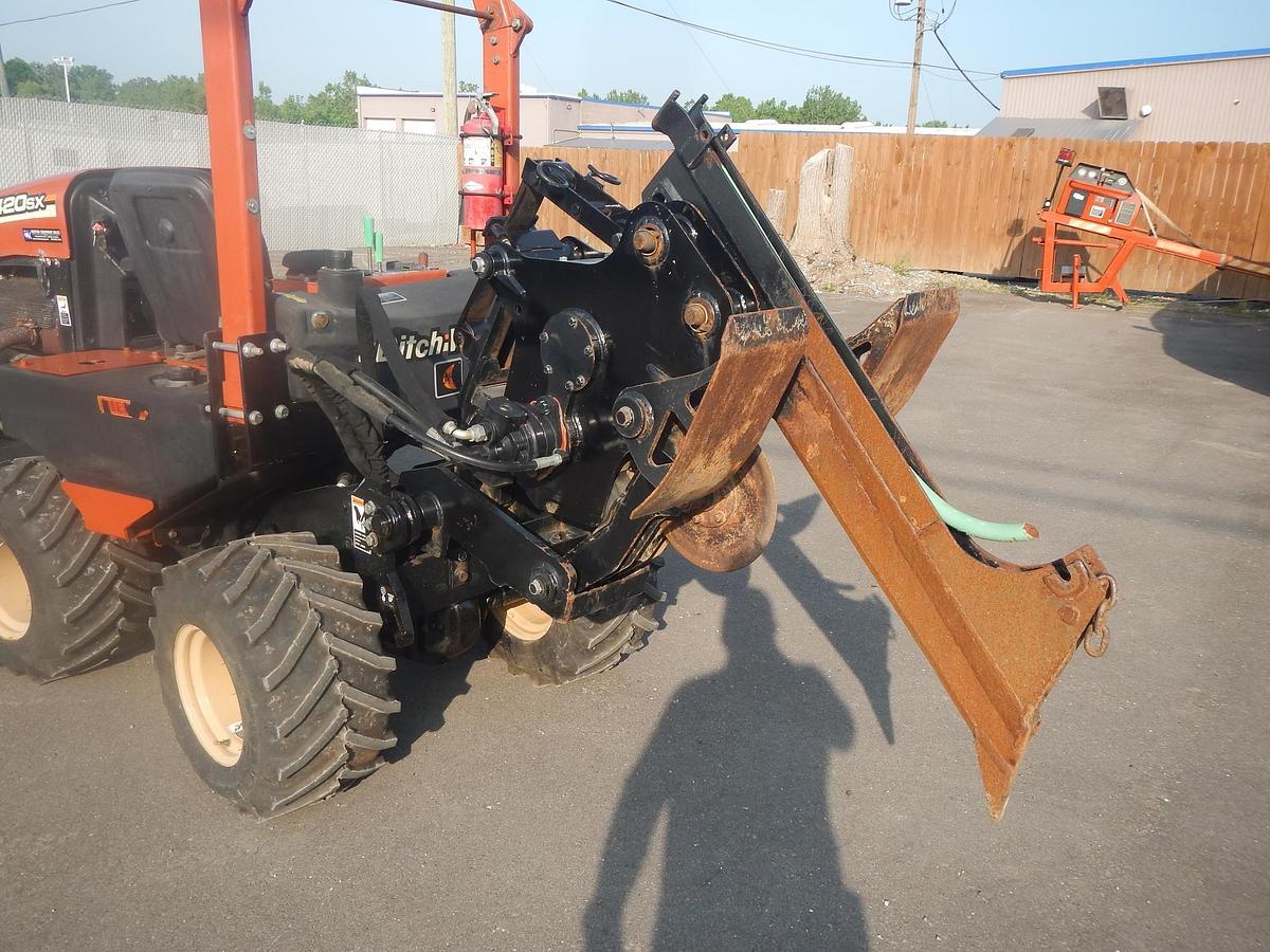 Used 2011 DITCH WITCH 420SX
