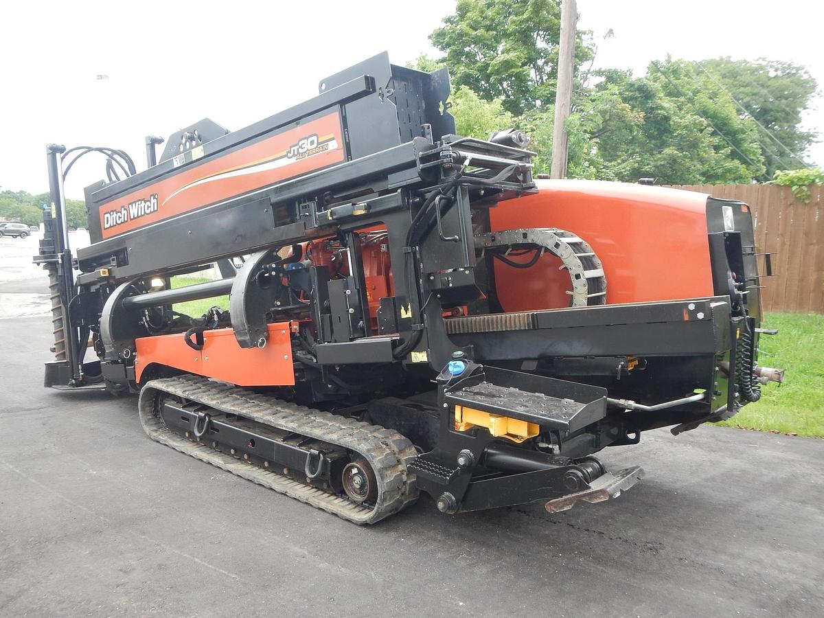 Used 2016 DITCH WITCH JT30AT
