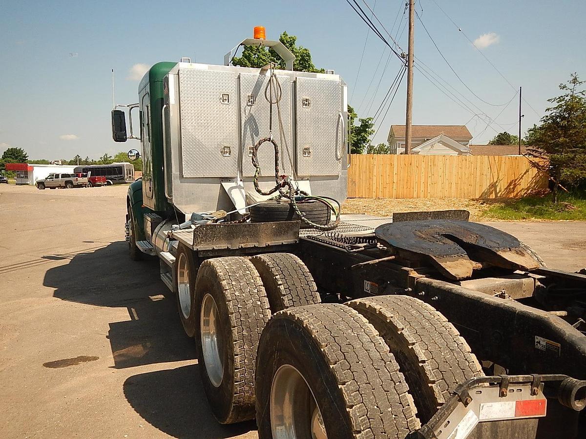 Used 2012 PETERBILT 386