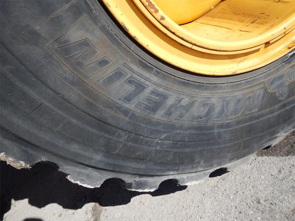 Used 2017 DEERE 624KII