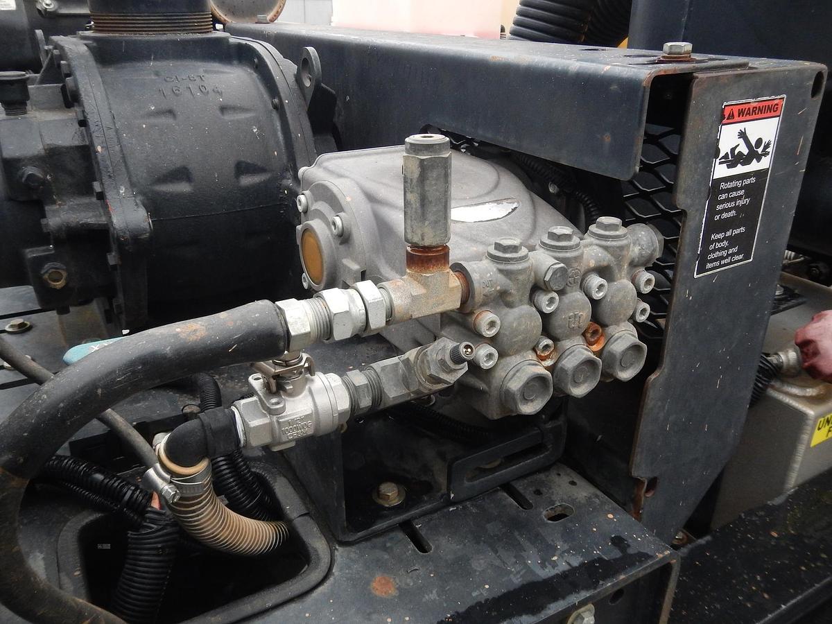 Used 2020 VAC TRON CV573GT