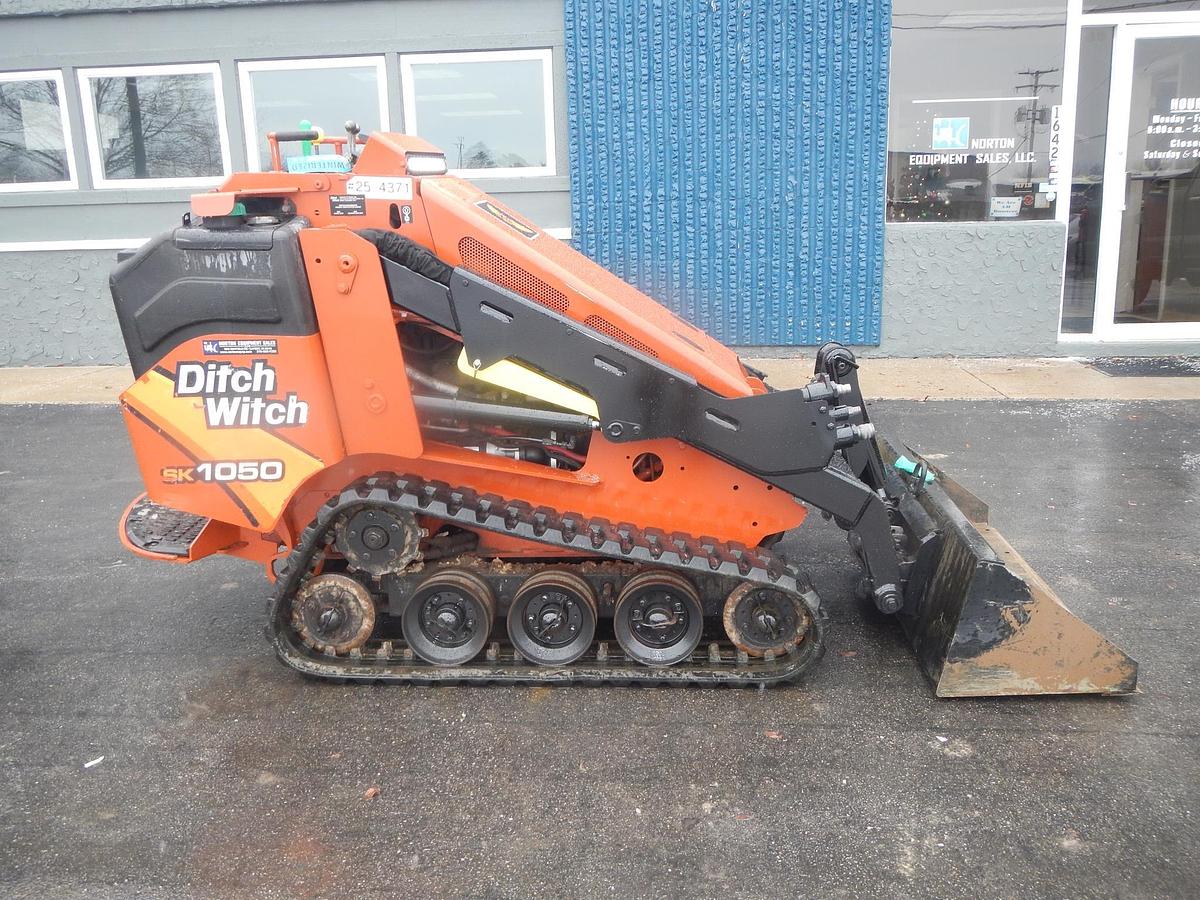 Used 2022 DITCH WITCH SK1050