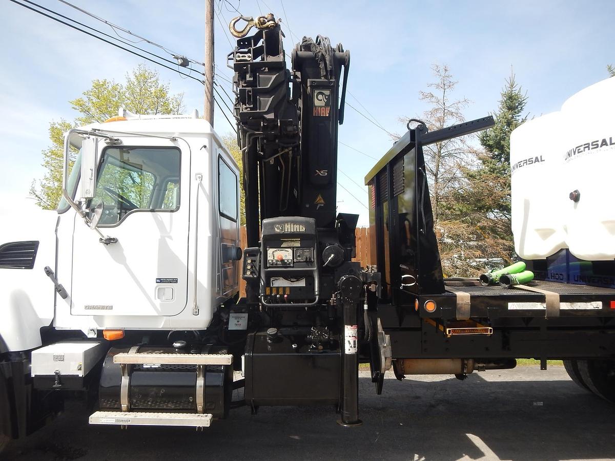 Used 2006 MACK GRANITE CV713