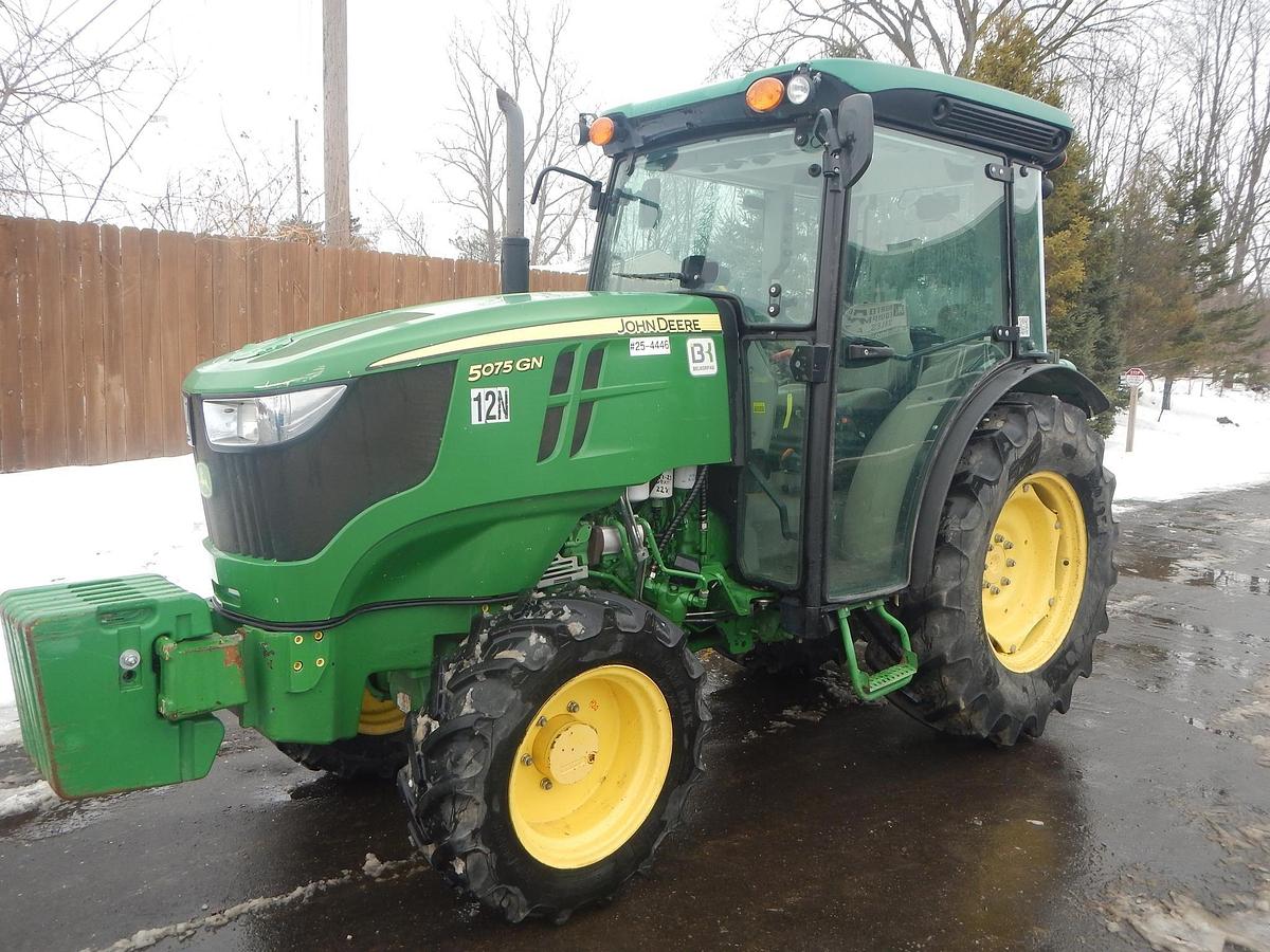 Used 2021 JOHN DEERE 5075GN