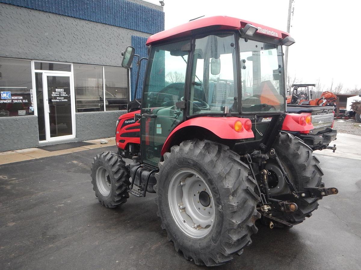 Used MAHINDRA 2555
