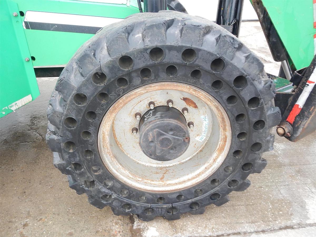 Used 2013 SKY TRAK 10054