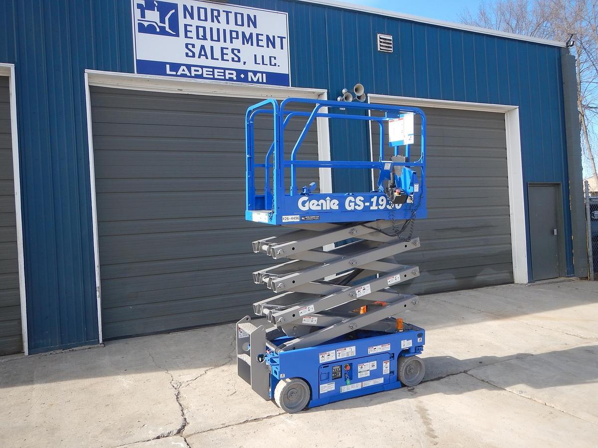 Used 2015 GENIE GS1930