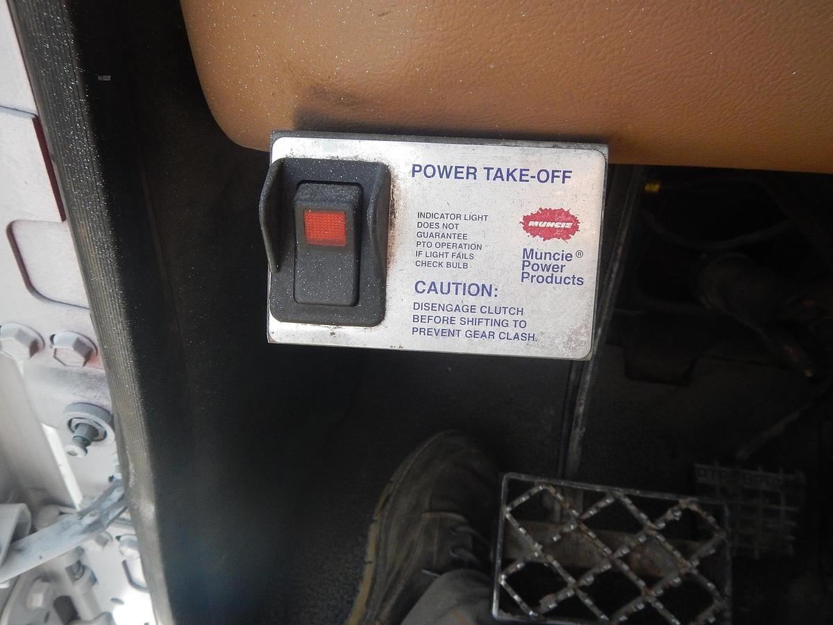 Used 2006 MACK GRANITE CV713