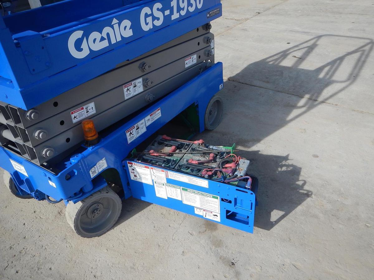 Used 2015 GENIE GS1930