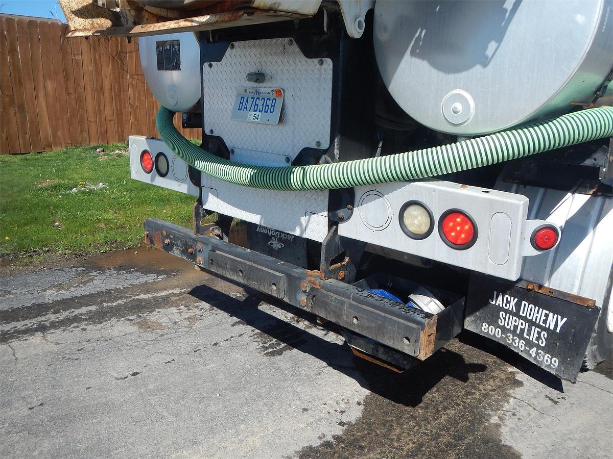 Used 2012 KENWORTH T800