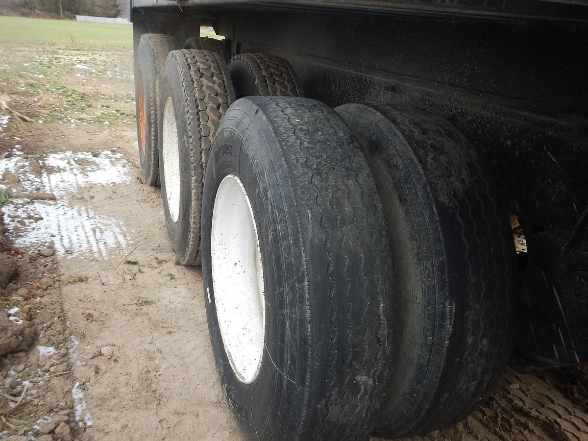 Used 2005 MACK GRANITE CV713