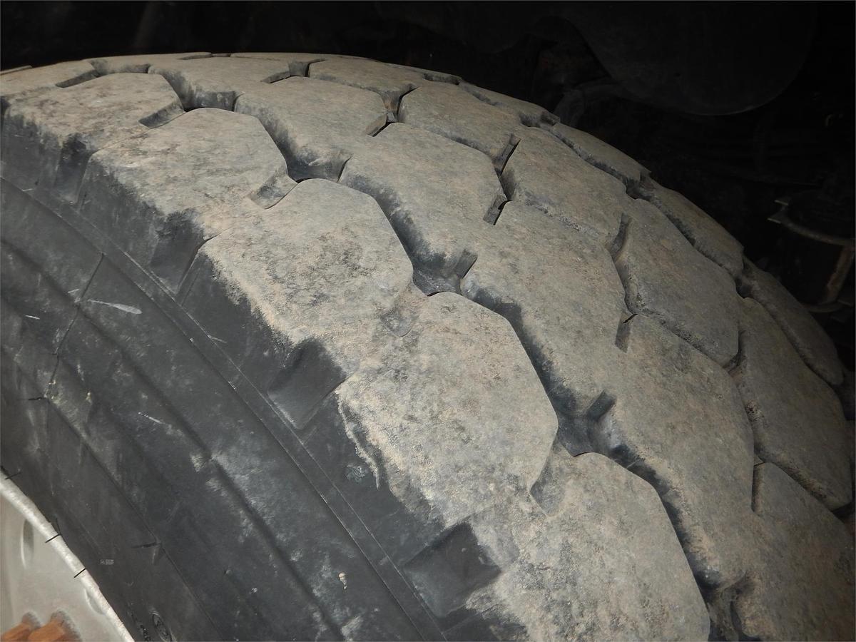 Used 2009 FREIGHTLINER COLUMBIA 120