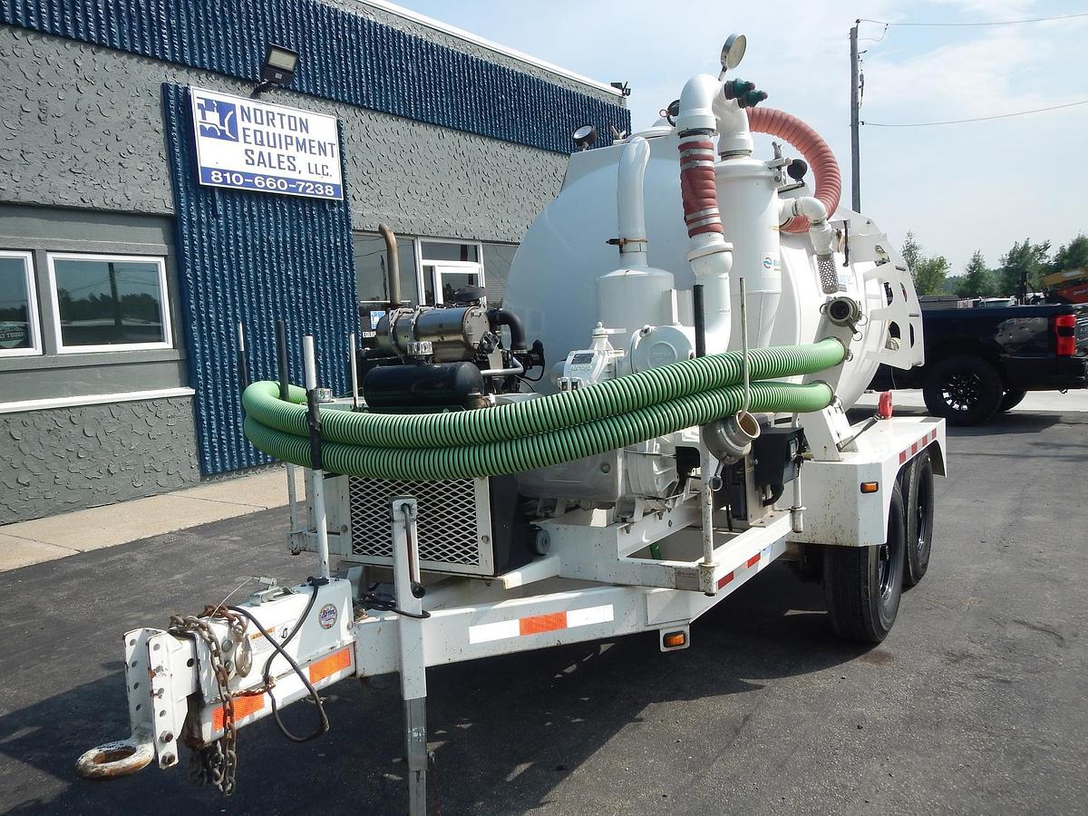 Used 2020 ELASTEC 1000 gal