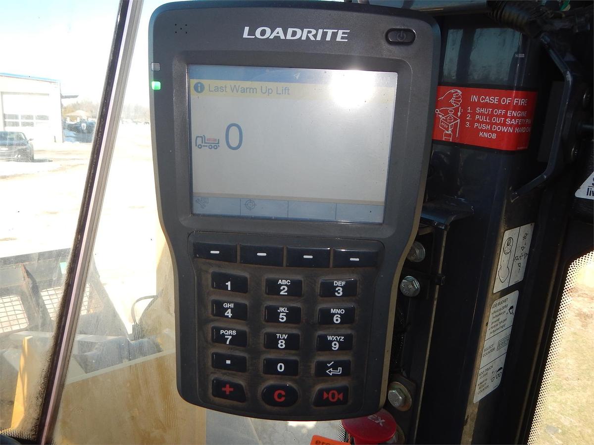 Used 2017 DEERE 624KII