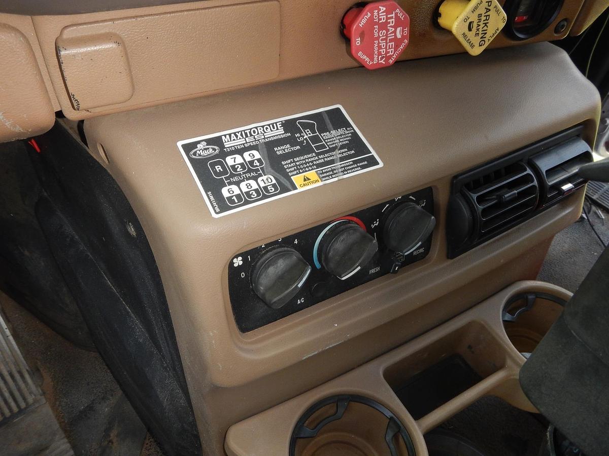 Used 2006 MACK GRANITE CV713