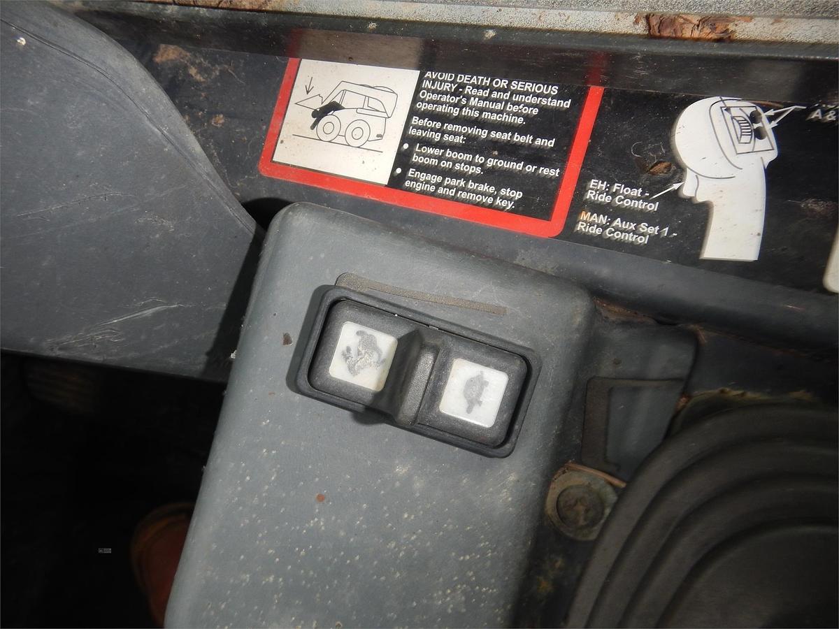 Used 2017 DEERE 324E