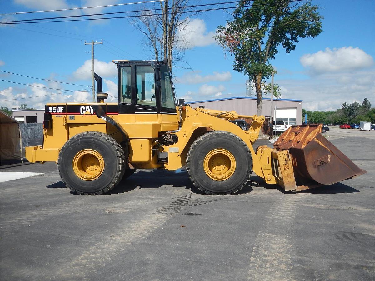 Used 1994 CATERPILLAR 950 II