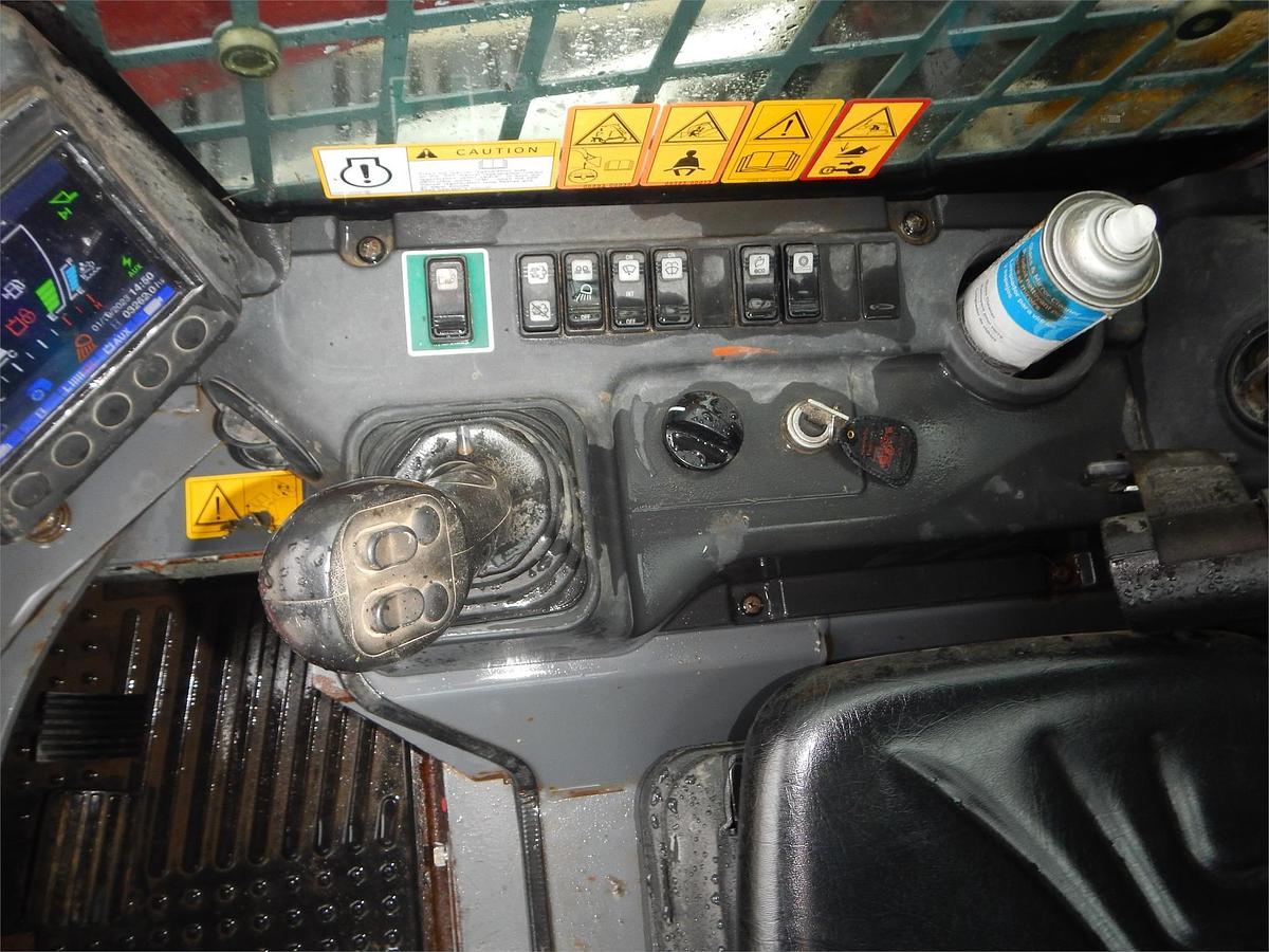 Used 2017 TAKEUCHI TL12V2