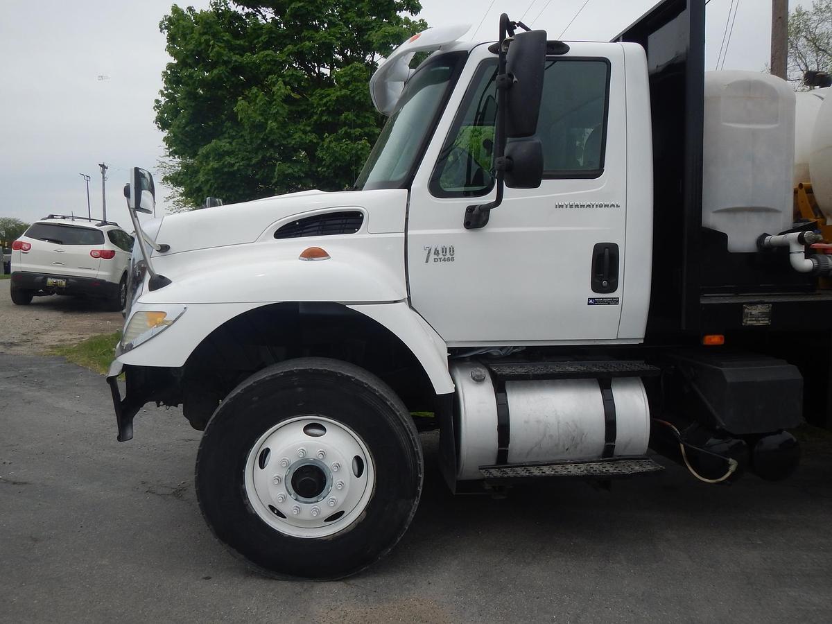 Used 2007 INTERNATIONAL WORKSTAR 7400