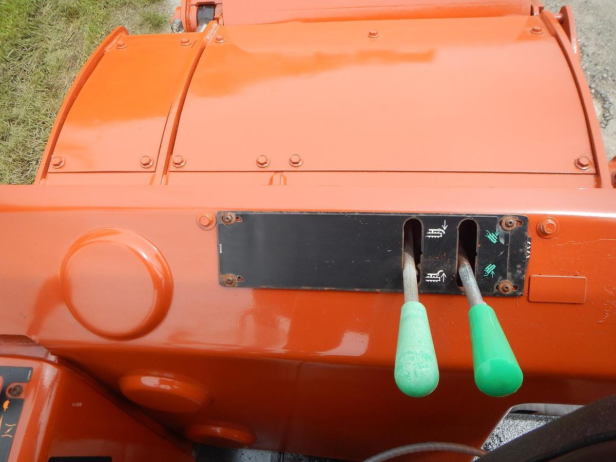 Used 2002 DITCH WITCH RT115H