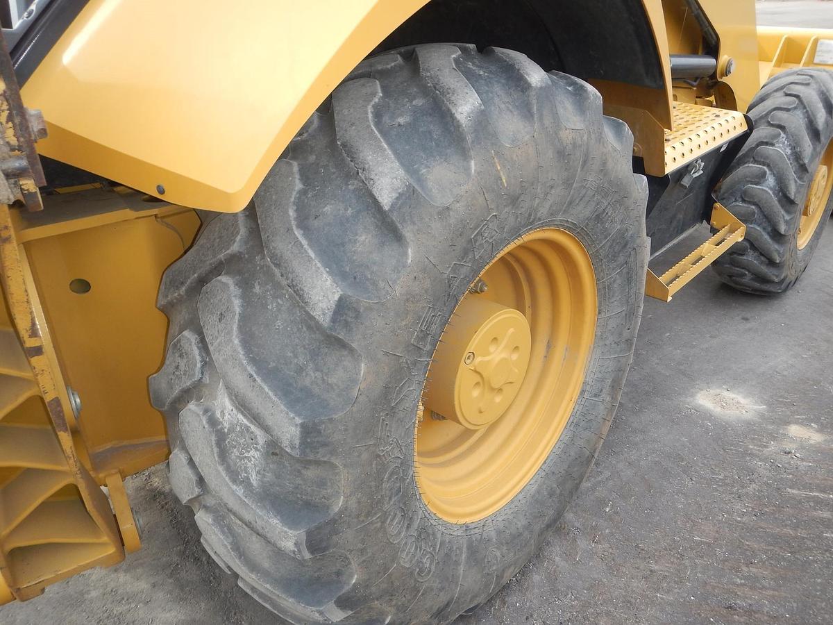 Used 2020 CATERPILLAR 420