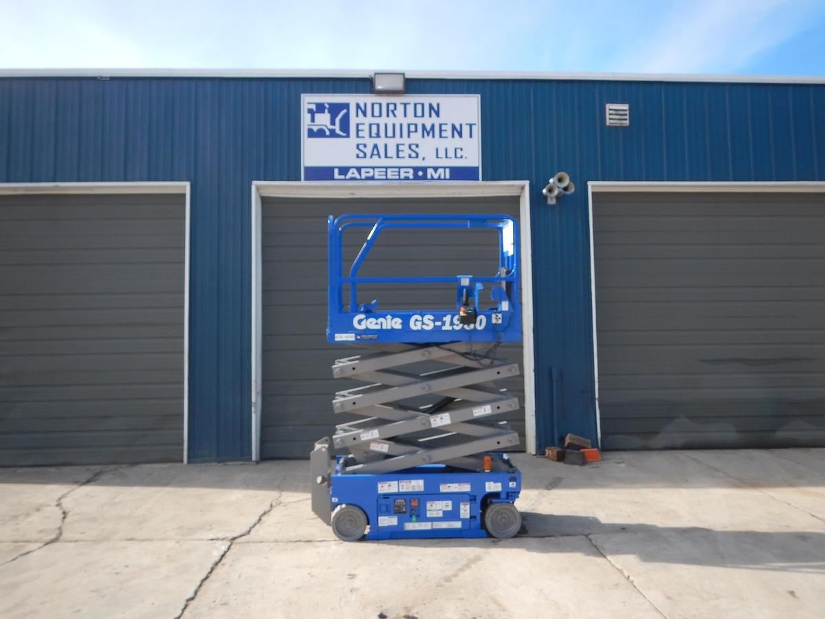 Used 2015 GENIE GS1930