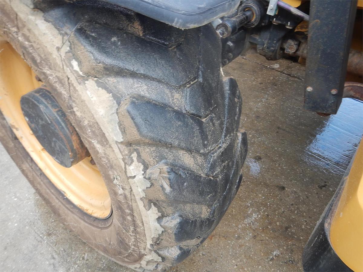 Used 2014 CATERPILLAR TL943C