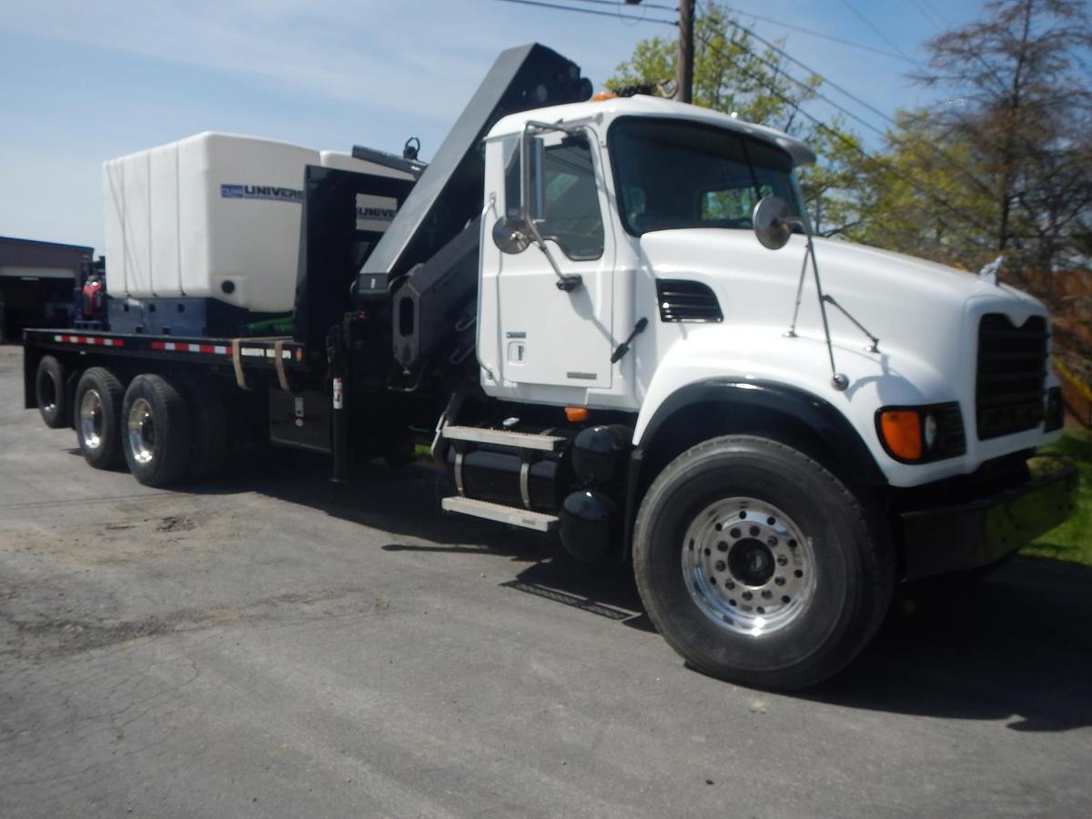 Used 2006 MACK GRANITE CV713
