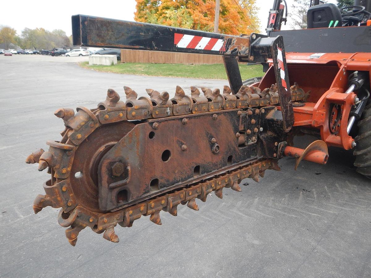 Used 2002 DITCH WITCH RT115H