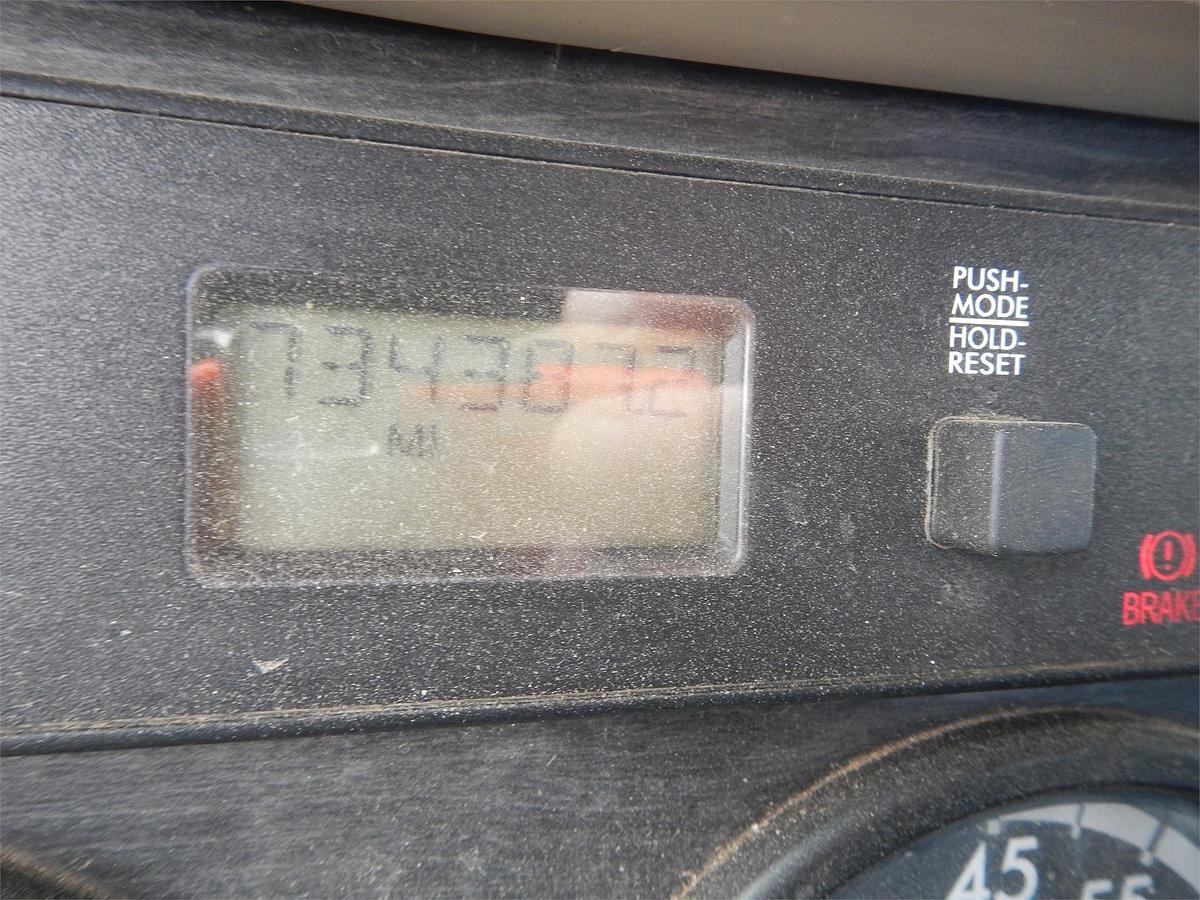 Used 2009 FREIGHTLINER COLUMBIA 120