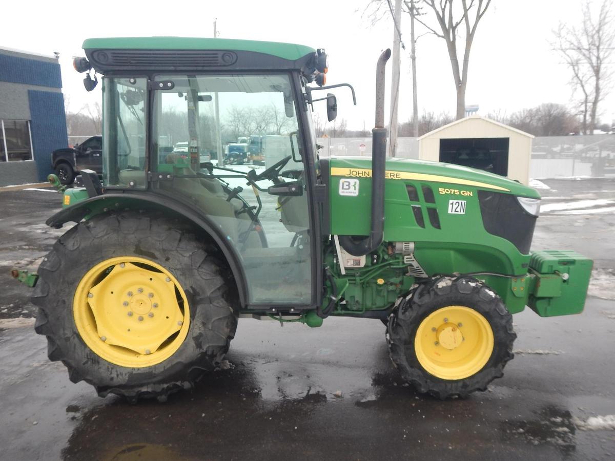 Used 2021 JOHN DEERE 5075GN