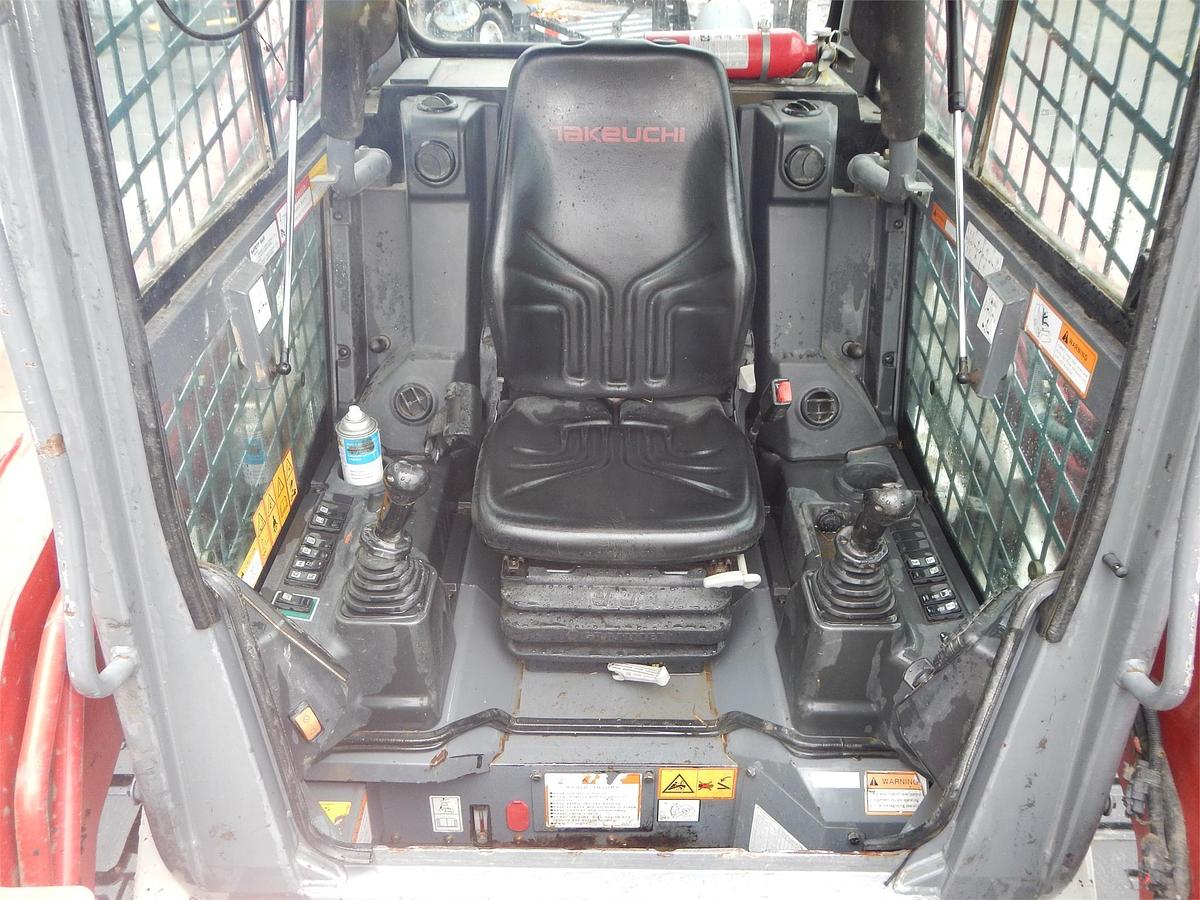 Used 2017 TAKEUCHI TL12V2