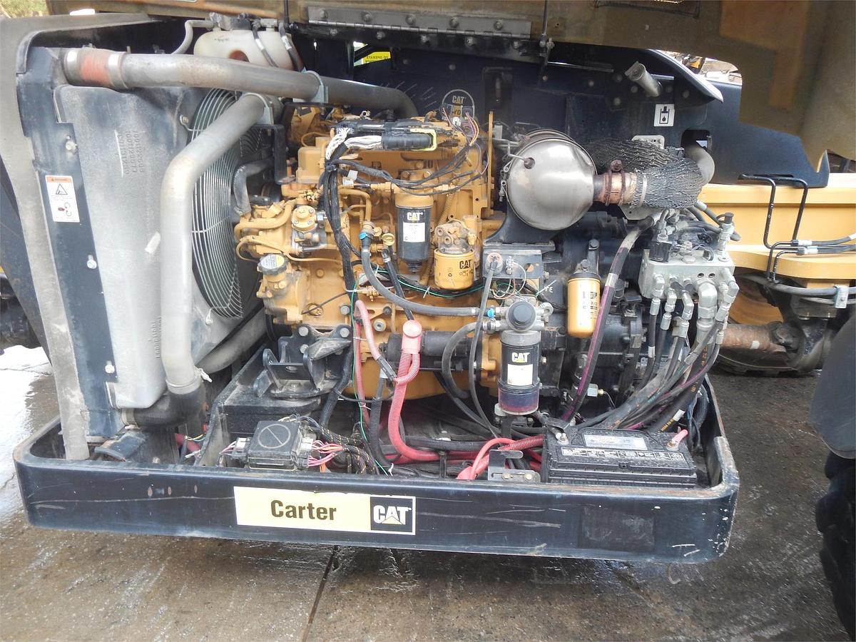 Used 2014 CATERPILLAR TL943C