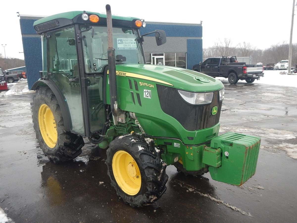 Used 2021 JOHN DEERE 5075GN