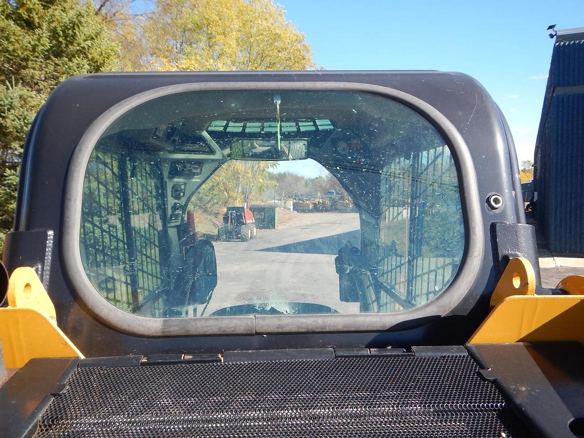 Used 2017 CATERPILLAR 239D