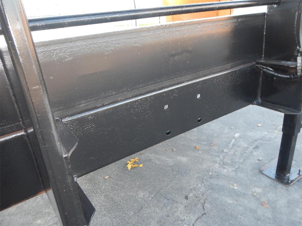 Used 2001 TOWMASTER Fixed Tandem Axle