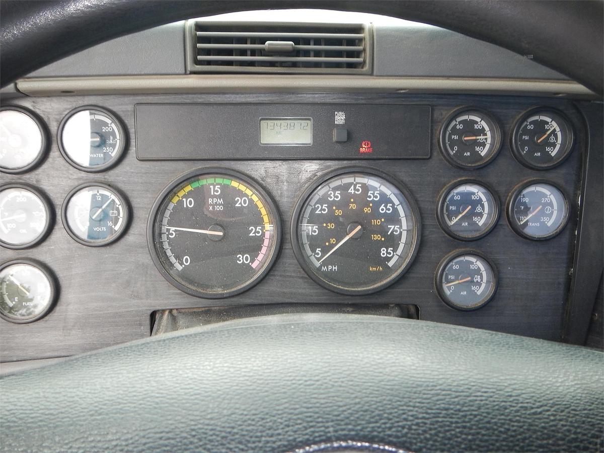 Used 2009 FREIGHTLINER COLUMBIA 120