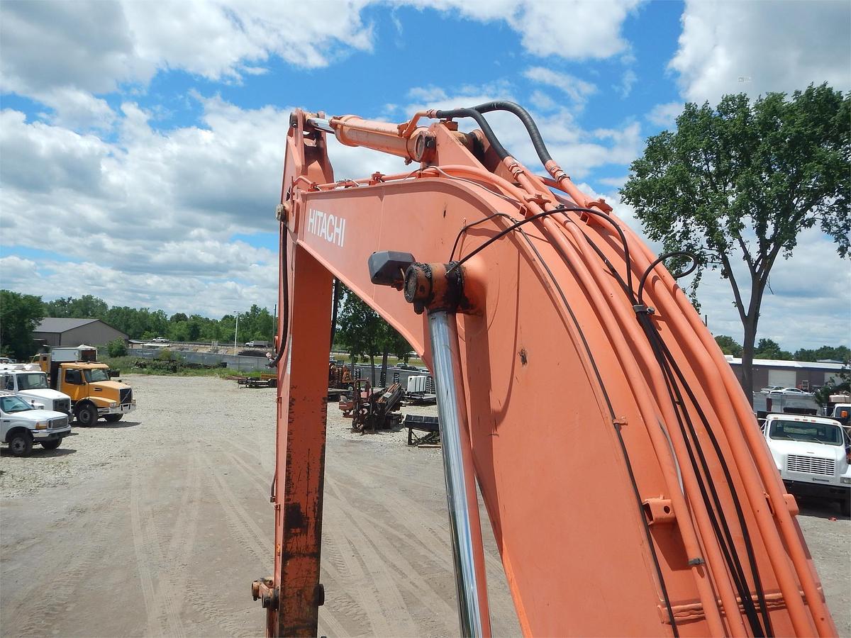 Used 2006 HITACHI ZX240 LC-3