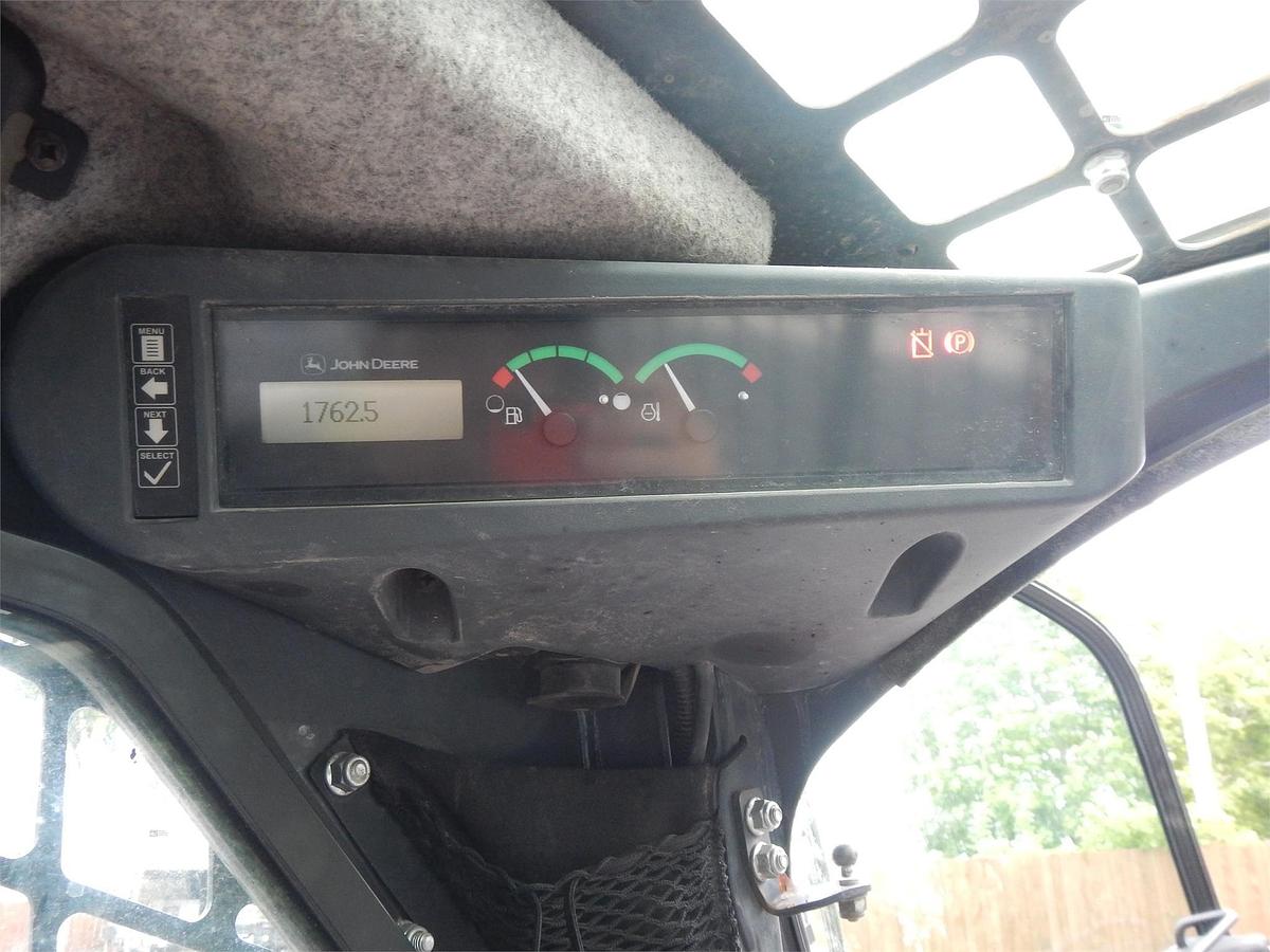 Used 2017 DEERE 324E