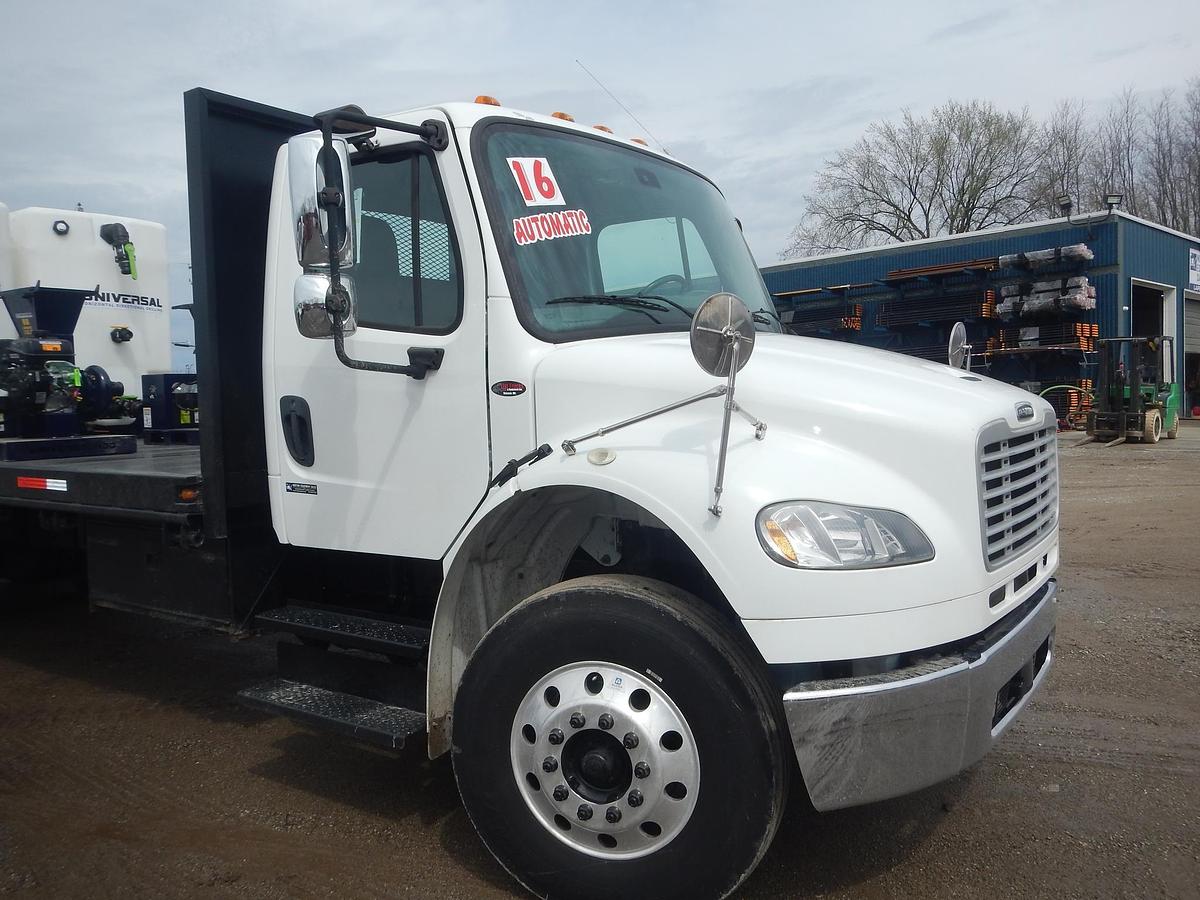 Used 2016 FREIGHTLINER BUSINESS CLASS M2 106