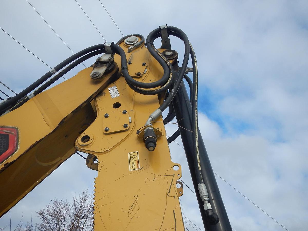 Used 2020 CATERPILLAR 420