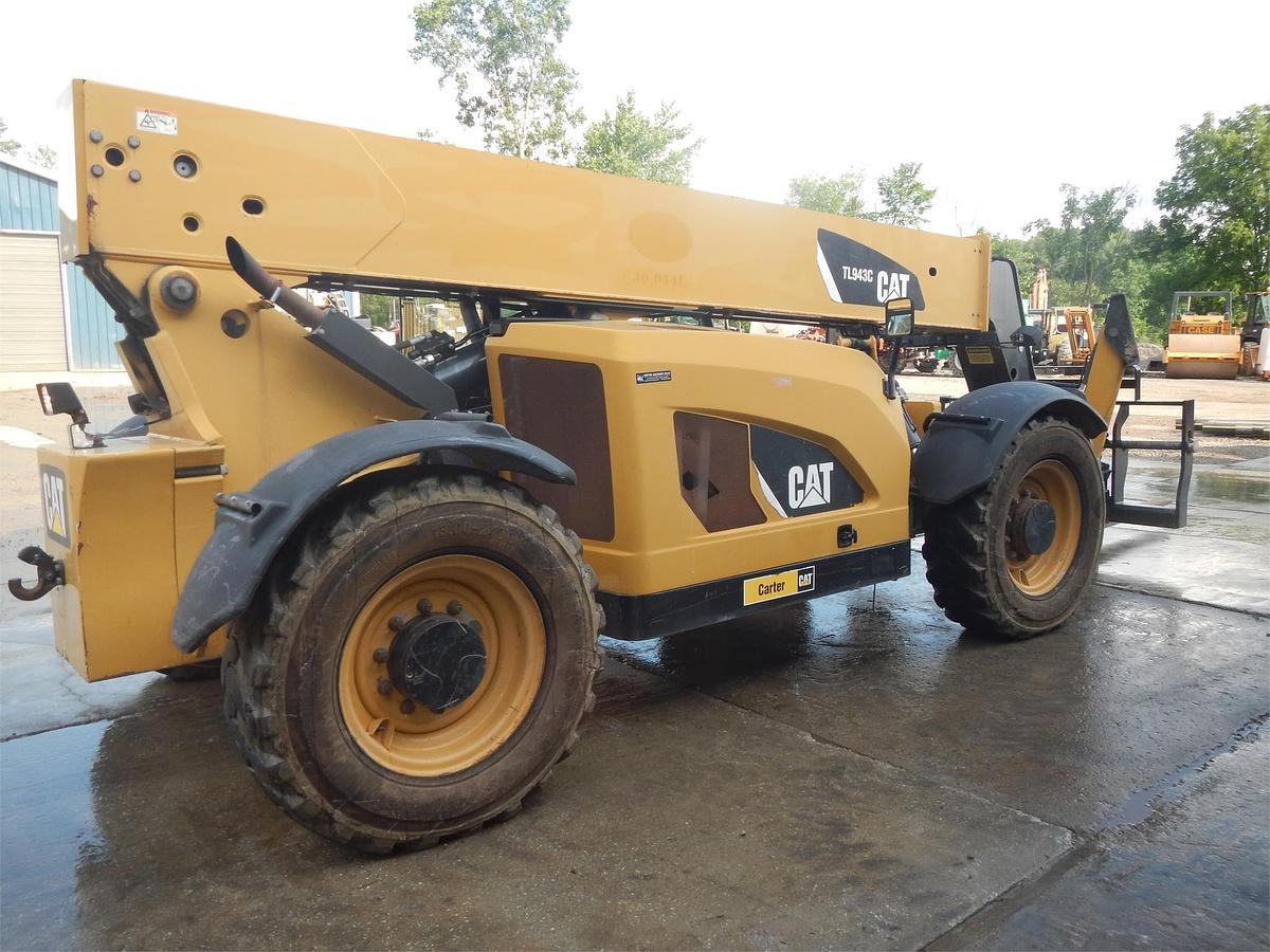 Used 2014 CATERPILLAR TL943C