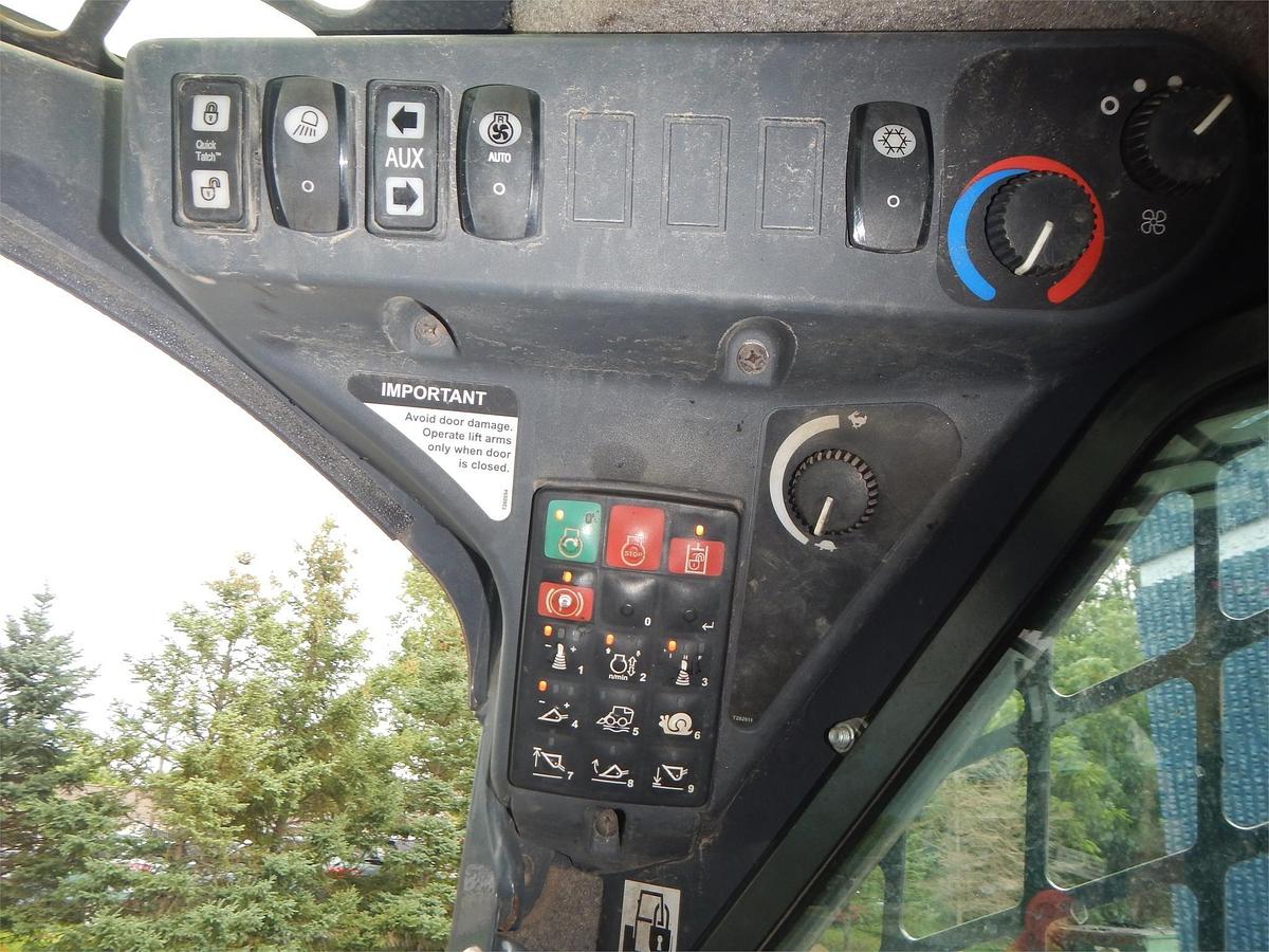 Used 2017 DEERE 324E