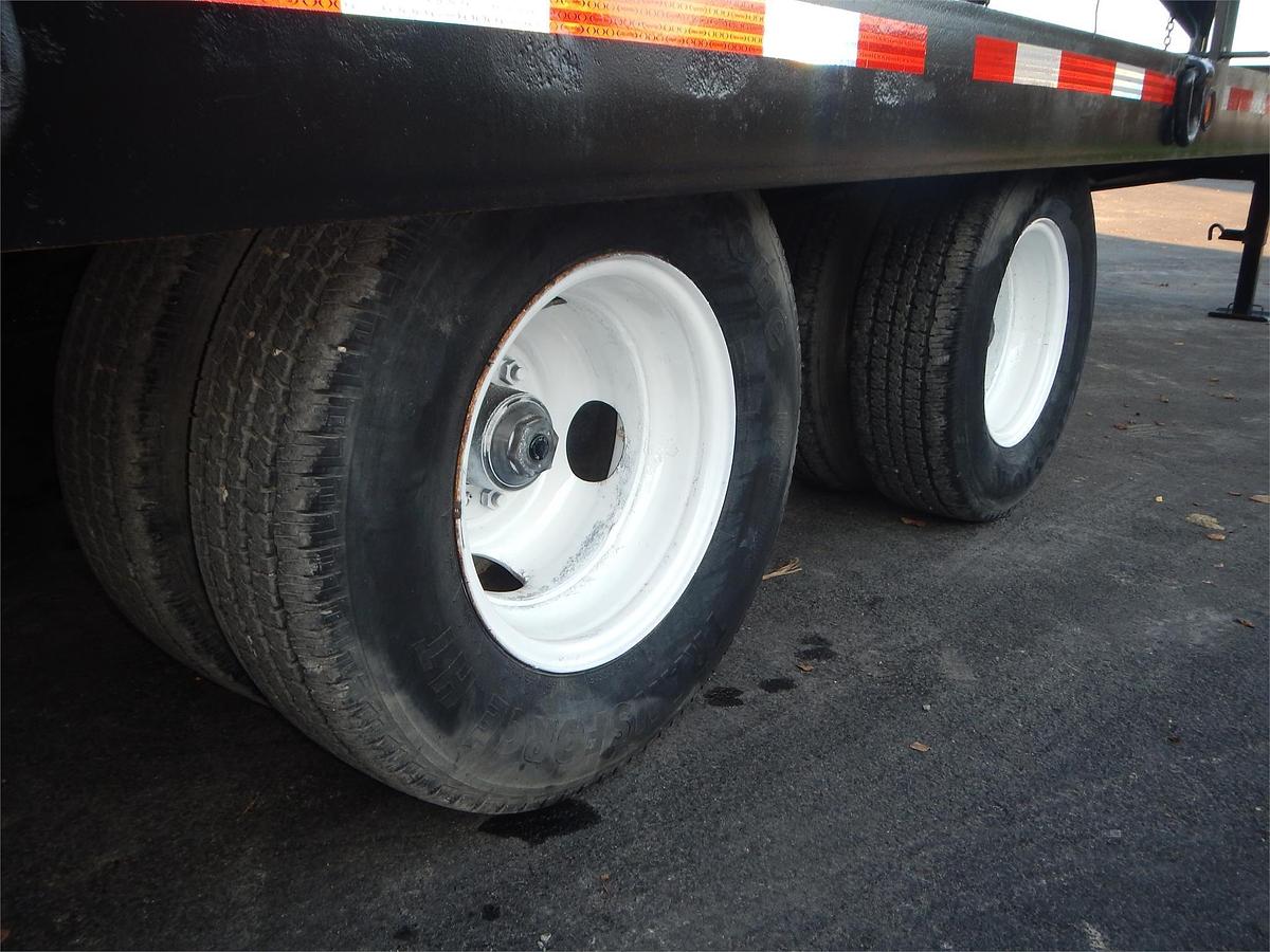 Used 2001 TOWMASTER Fixed Tandem Axle