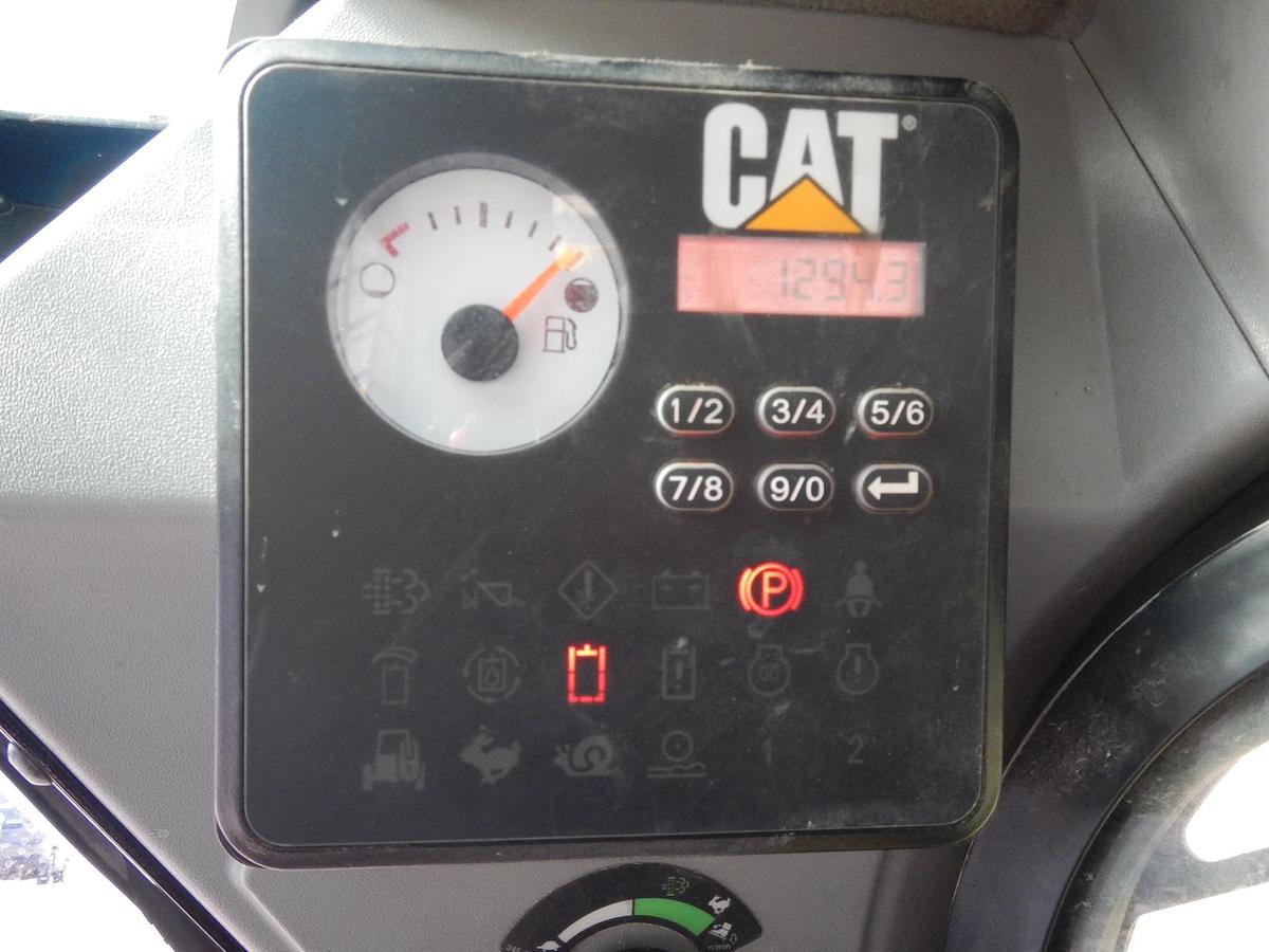 Used 2017 CATERPILLAR 239D